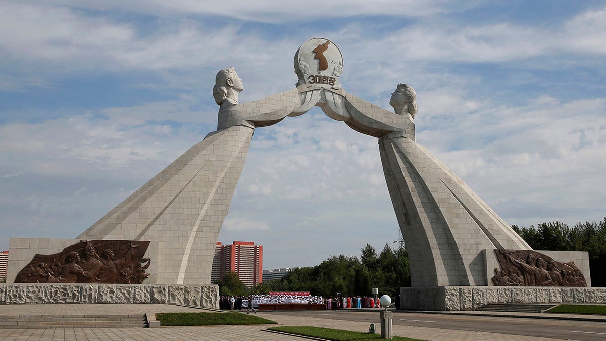 The symbolic archway