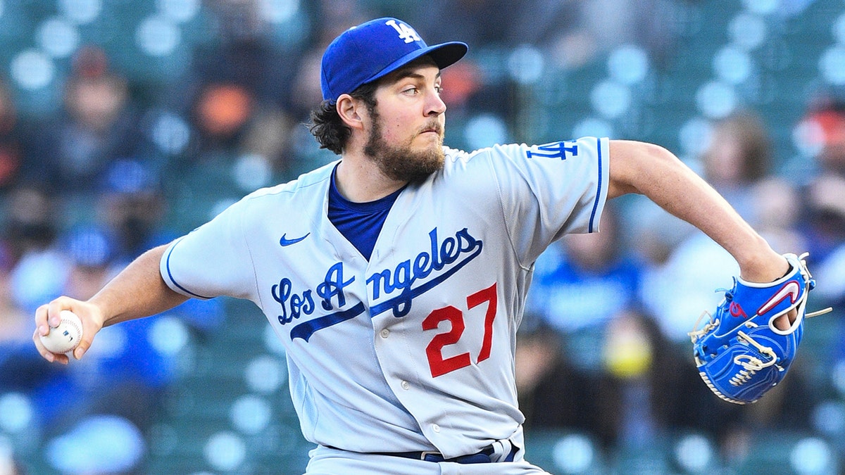 Trevor Bauer vs Giants