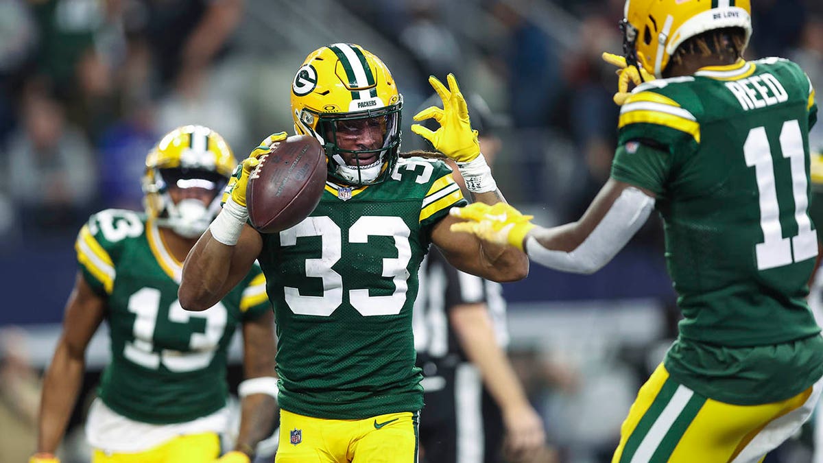 Aaron Jones celebrates