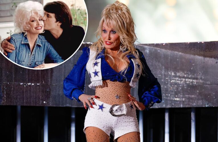 Dolly Parton husband ‘jealous’ over Dallas Cowboys cheerleader outfit