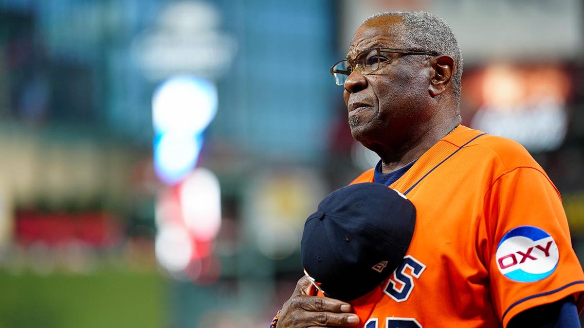 Dusty Baker during national anthem