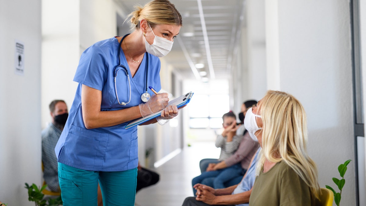 Masks in hospital