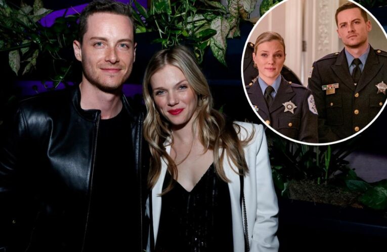 ‘Chicago P.D.’ stars Jesse Lee Soffer and Tracy Spiridakos are dating