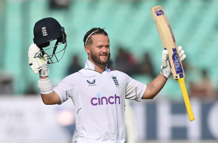 Duckett becomes England's fastest centurion against India as tourists close deficit