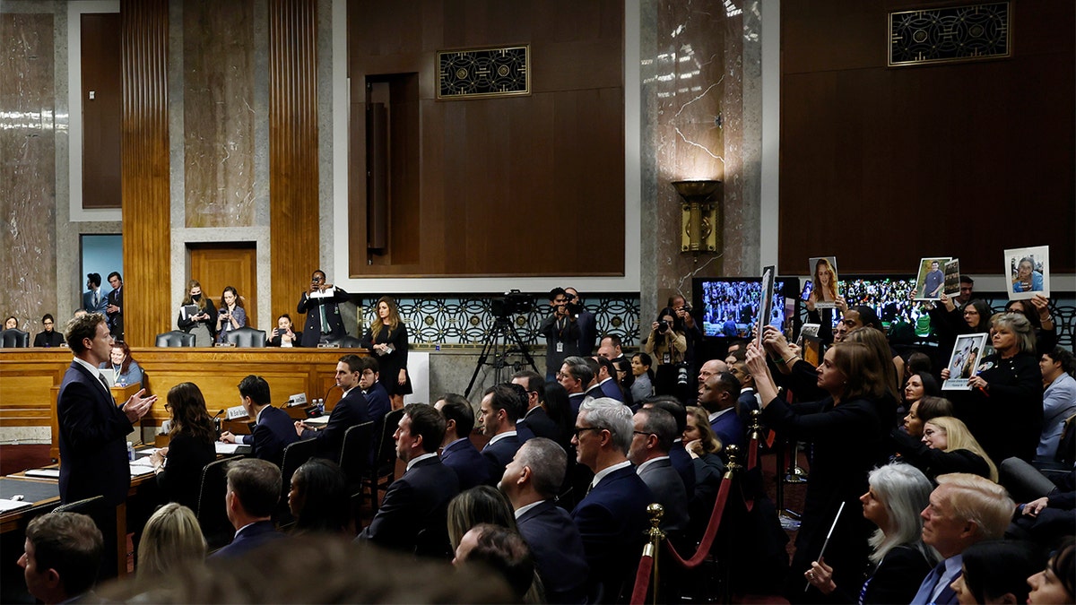 Zuckerberg apologizes to victims/families 