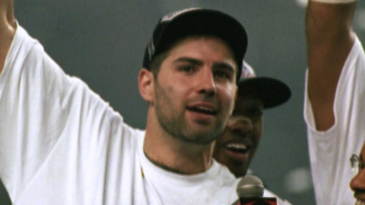 Kurt Warner with the trophy