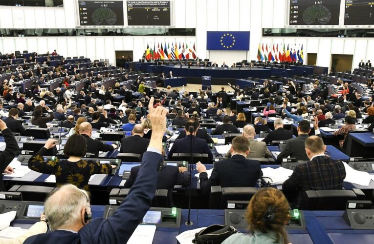 MEPs gear up to sue European Commission over release of €10.2 billion for Hungary