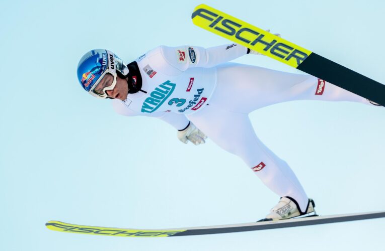FIS Nordic Combined World Cup: Johannes Lamparter pips Stefan Rettenegger to victory in Lahti
