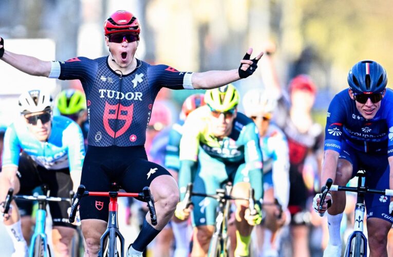Paris-Nice 2024: Arvid de Kleijn sprints to memorable first ever World Tour win on Stage 2