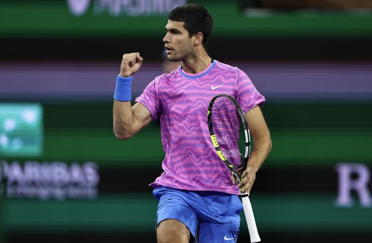 Carlos Alcaraz recovers from slow start to sweep aside Matteo Arnaldi at Indian Wells, faces Felix Auger-Aliassime next