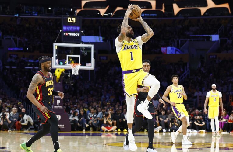Lakers and Bulls secure big wins as race for playoffs heats up