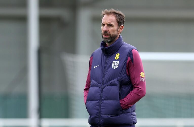 Southgate hits out at 'completely disrespectful' links to Man Utd job