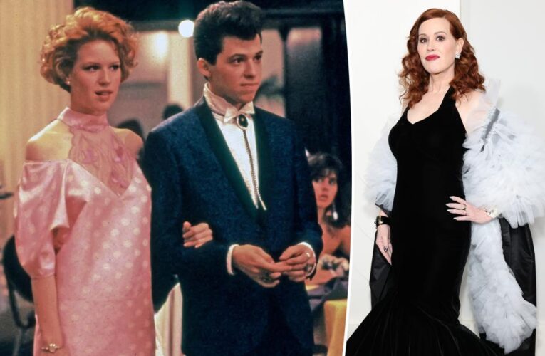 Molly Ringwald hated her ‘Pretty in Pink’ prom dress