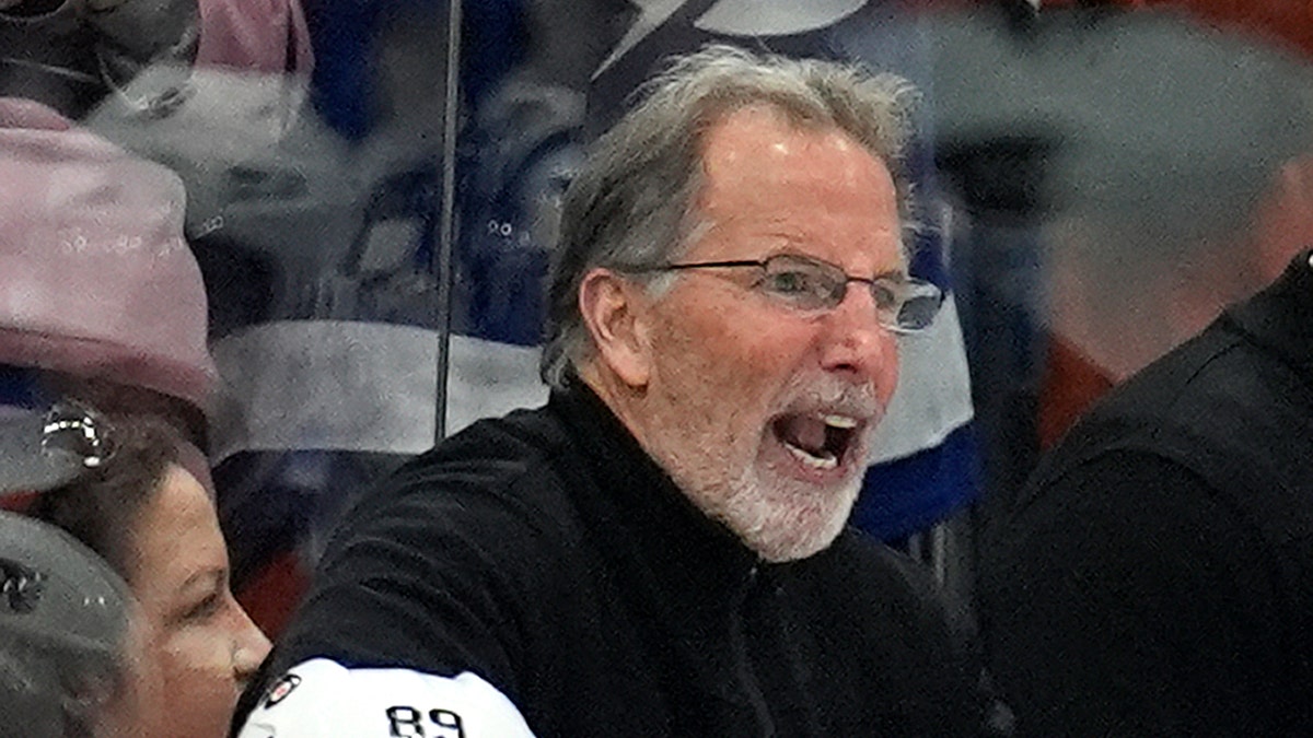 John Tortorella yells at ref