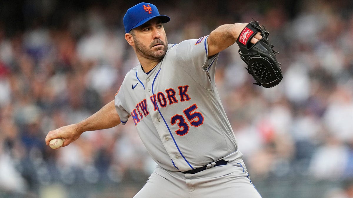 Justin Verlander throws pitch