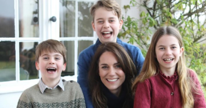 Kate Middleton admits editing family photo, apologizes ‘for any confusion’