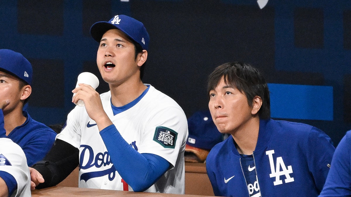 Ohtani and interpreter in dugout