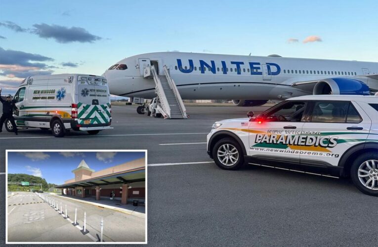 6 hospitalized after Newark-bound United Airlines flight diverts to NY airport due to ‘high winds’
