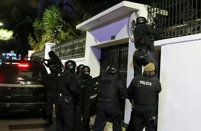 Ecuador police arrest former VP in raid at Mexican embassy, prompting diplomatic severing, outcry