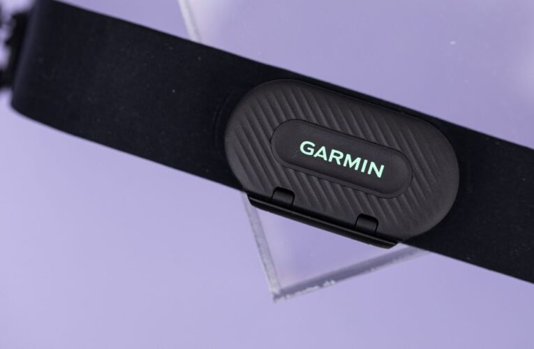 Garmin’s new heart rate tracker pairs nearly perfectly with sports bras