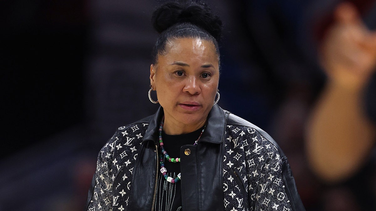 Dawn Staley vs NC State